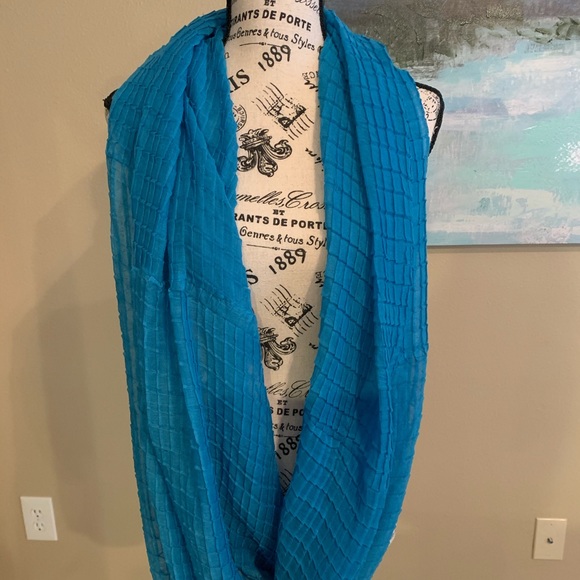 Turquoise Charlotte Russe Soft Infinity Scarf - Picture 3 of 4